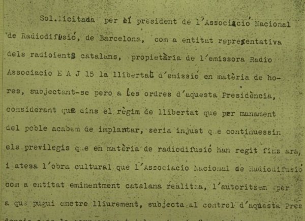 Fotocòpia de l'únic decret signat per Francesc Macià com a president de la República Catalana independent, que atorga a RAC llibertat d'emissió.
