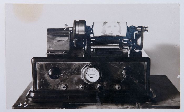 Fotografia del receptor de imágenes inventado por Pau Abad en los años 30. foto David Airob