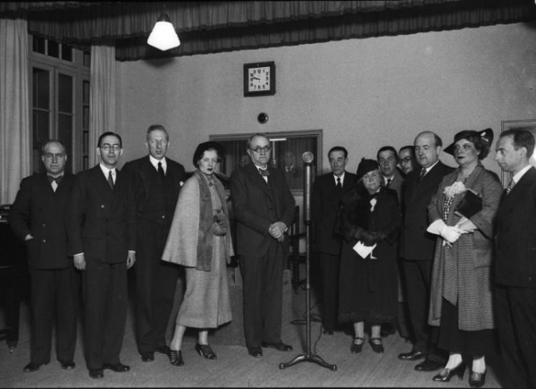 1935. Sessió d'homenatge a Josep M. de Sagarra. Fons Brangulí /Arxiu Nacional de Catalunya